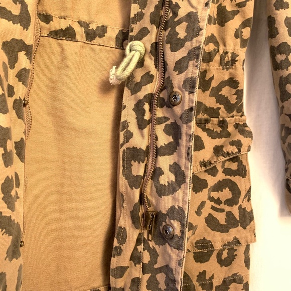 Forever 21 Canvas Leopard Print Utility Jacket Size Medium - Picture 6 of 9